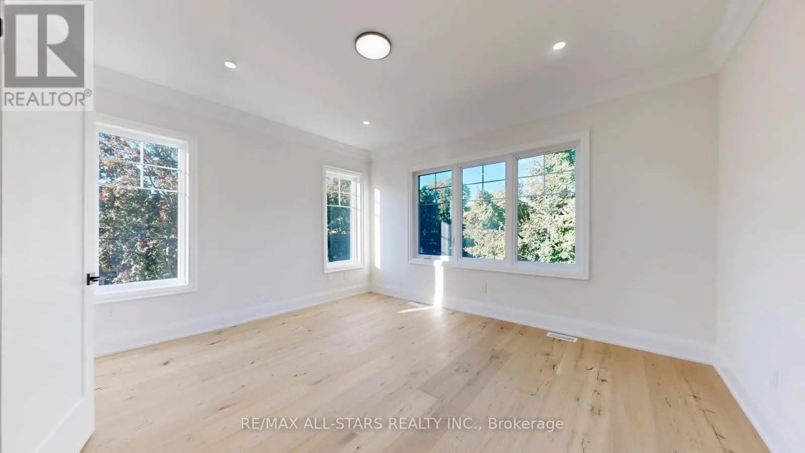 50 THIRD AVENUE S