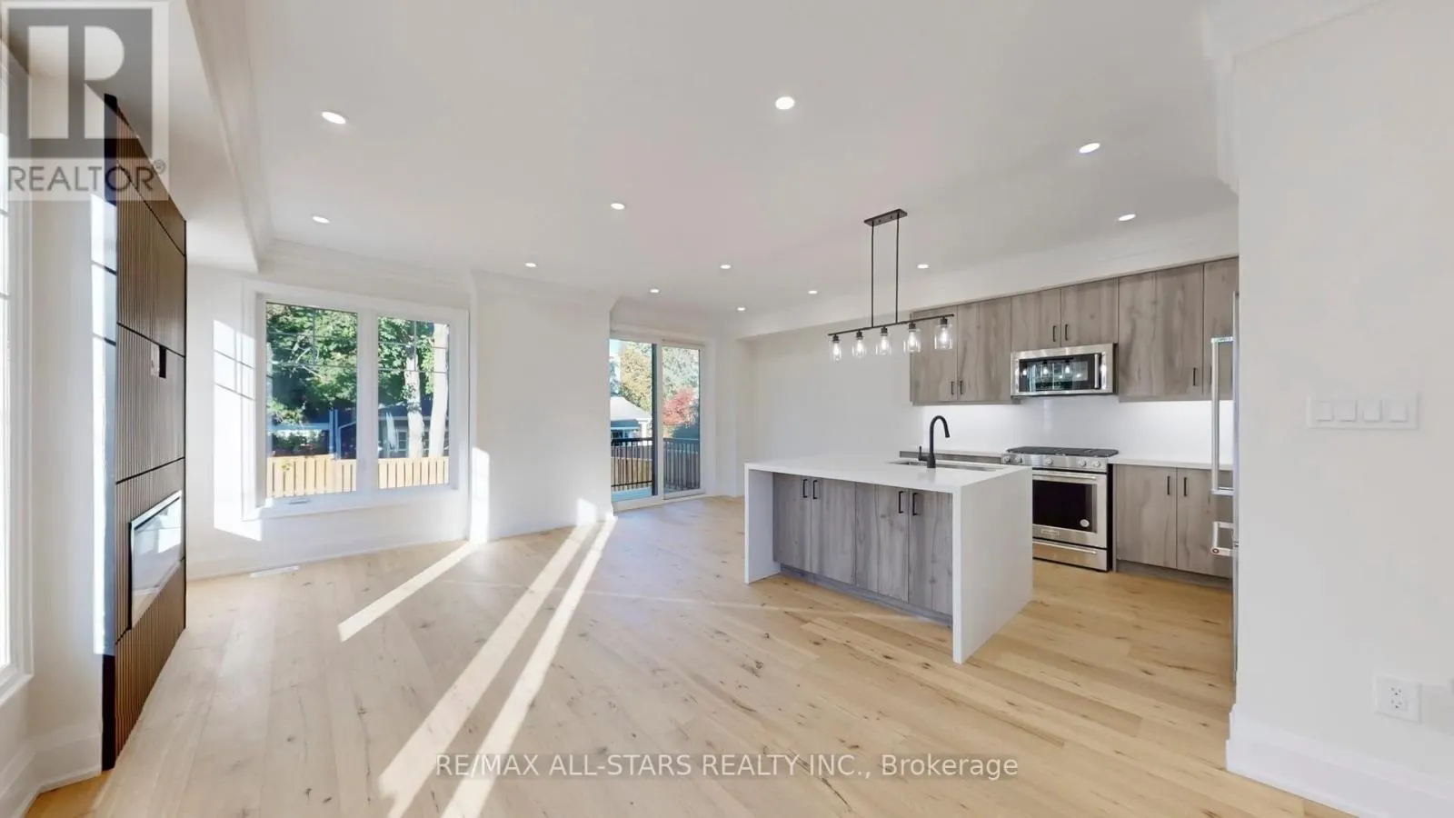 50 THIRD AVENUE S