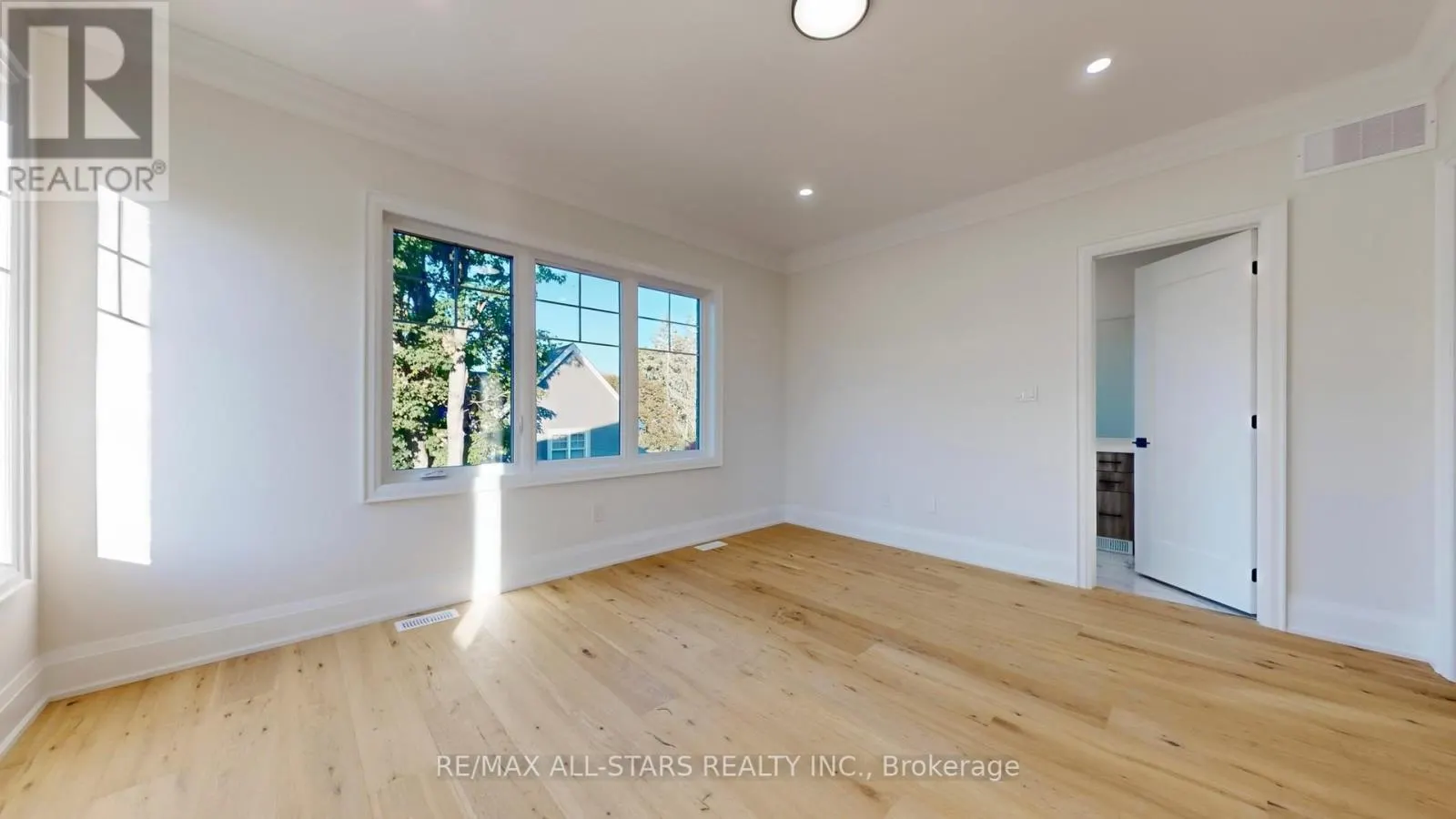 50 THIRD AVENUE S