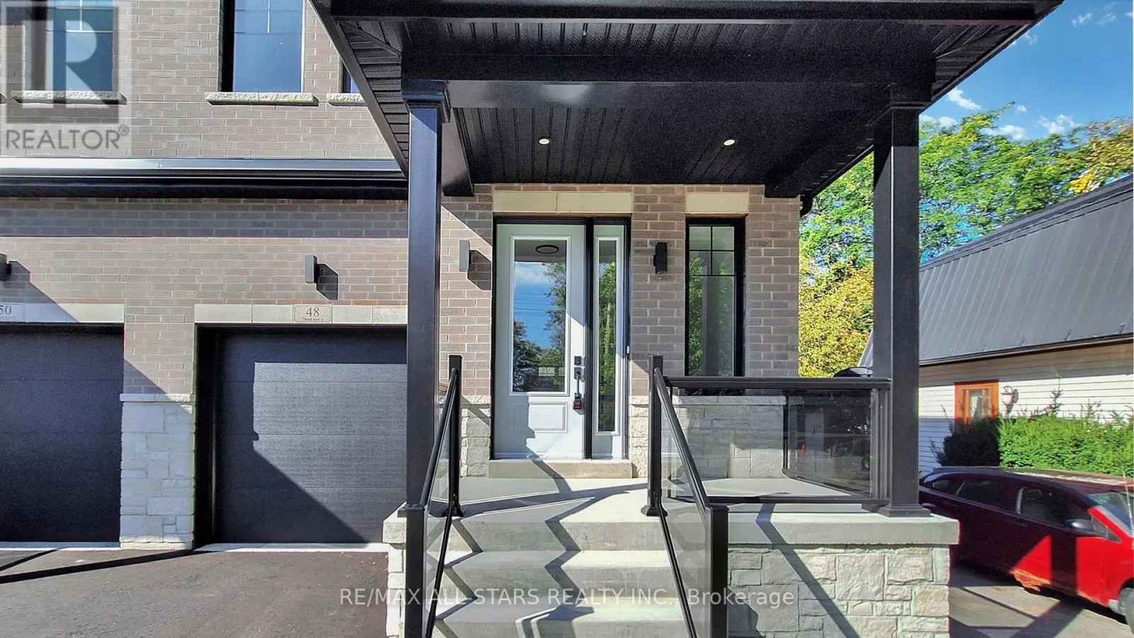 48 THIRD AVENUE S