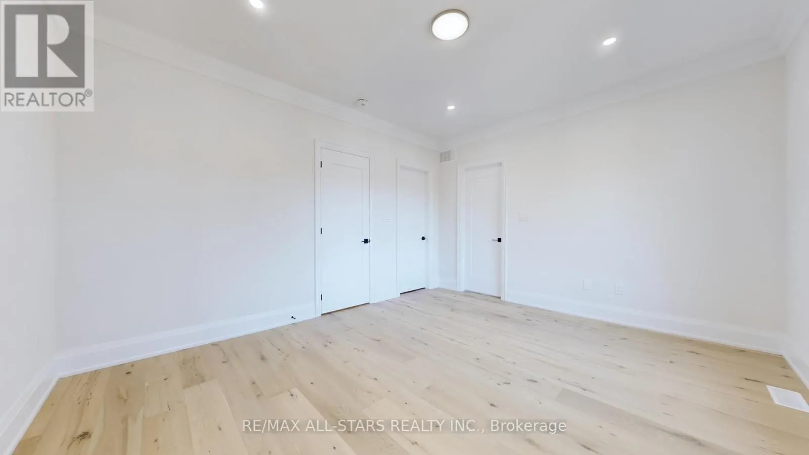 48 THIRD AVENUE S
