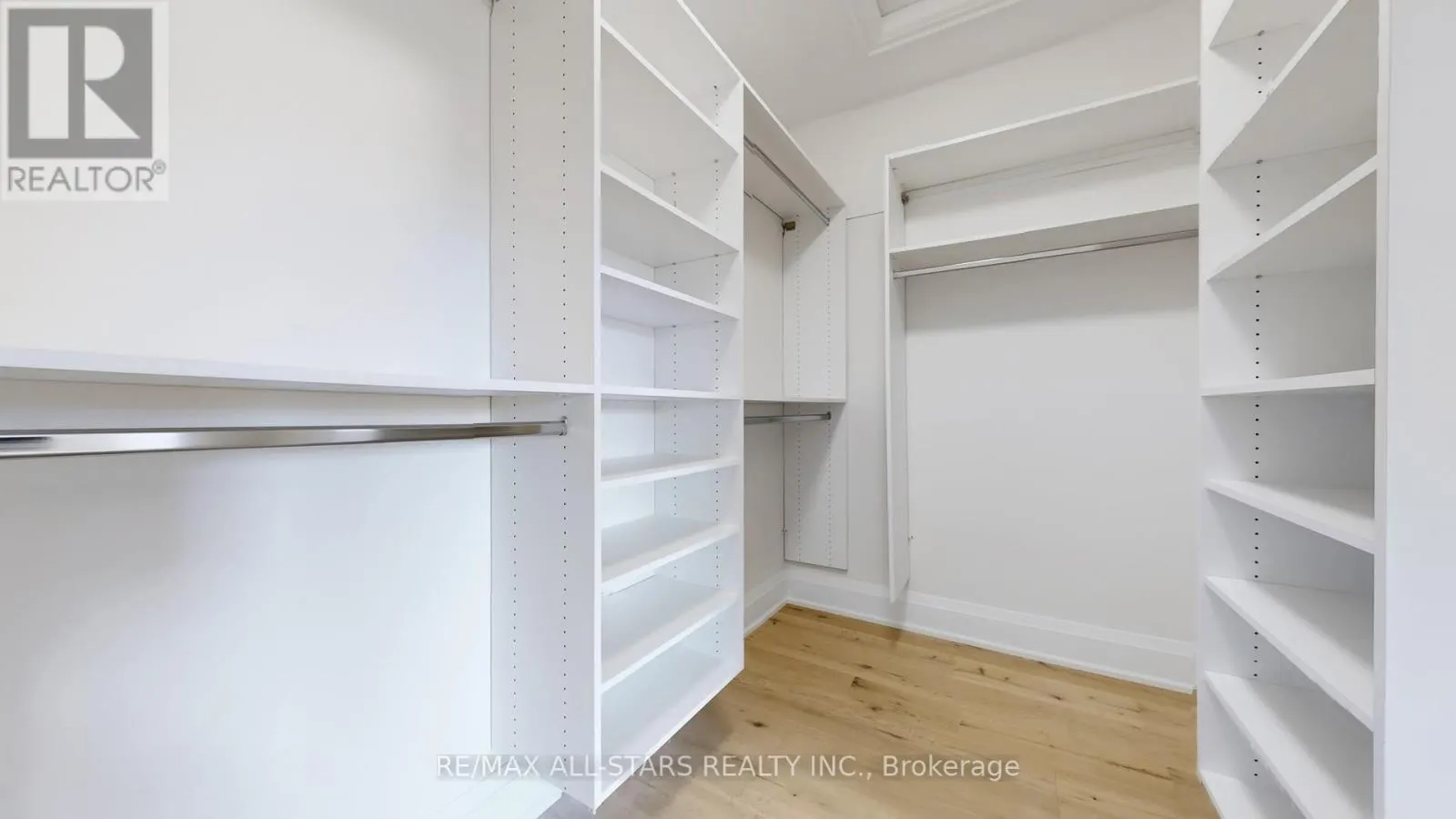 48 THIRD AVENUE S
