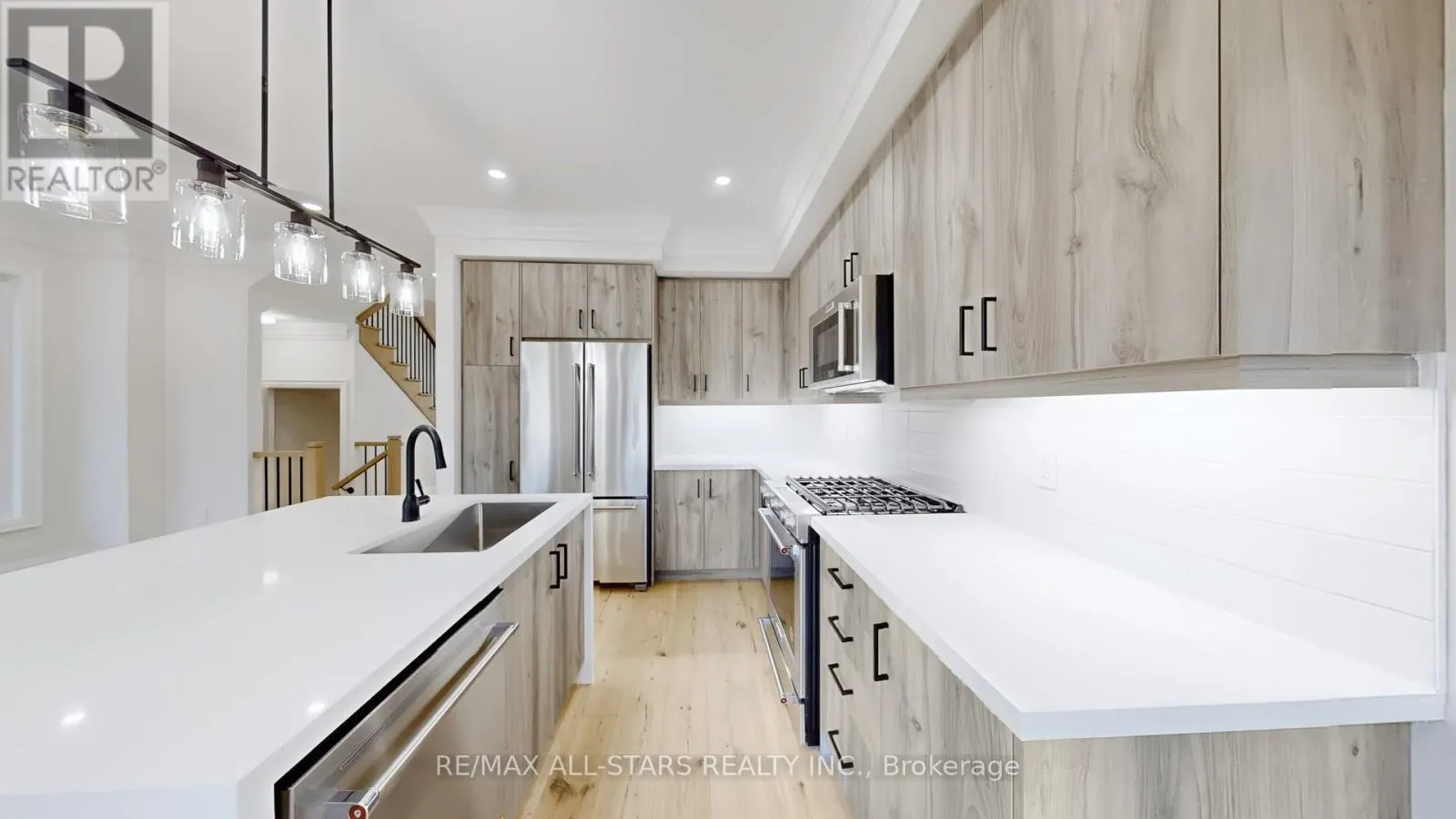 48 THIRD AVENUE S