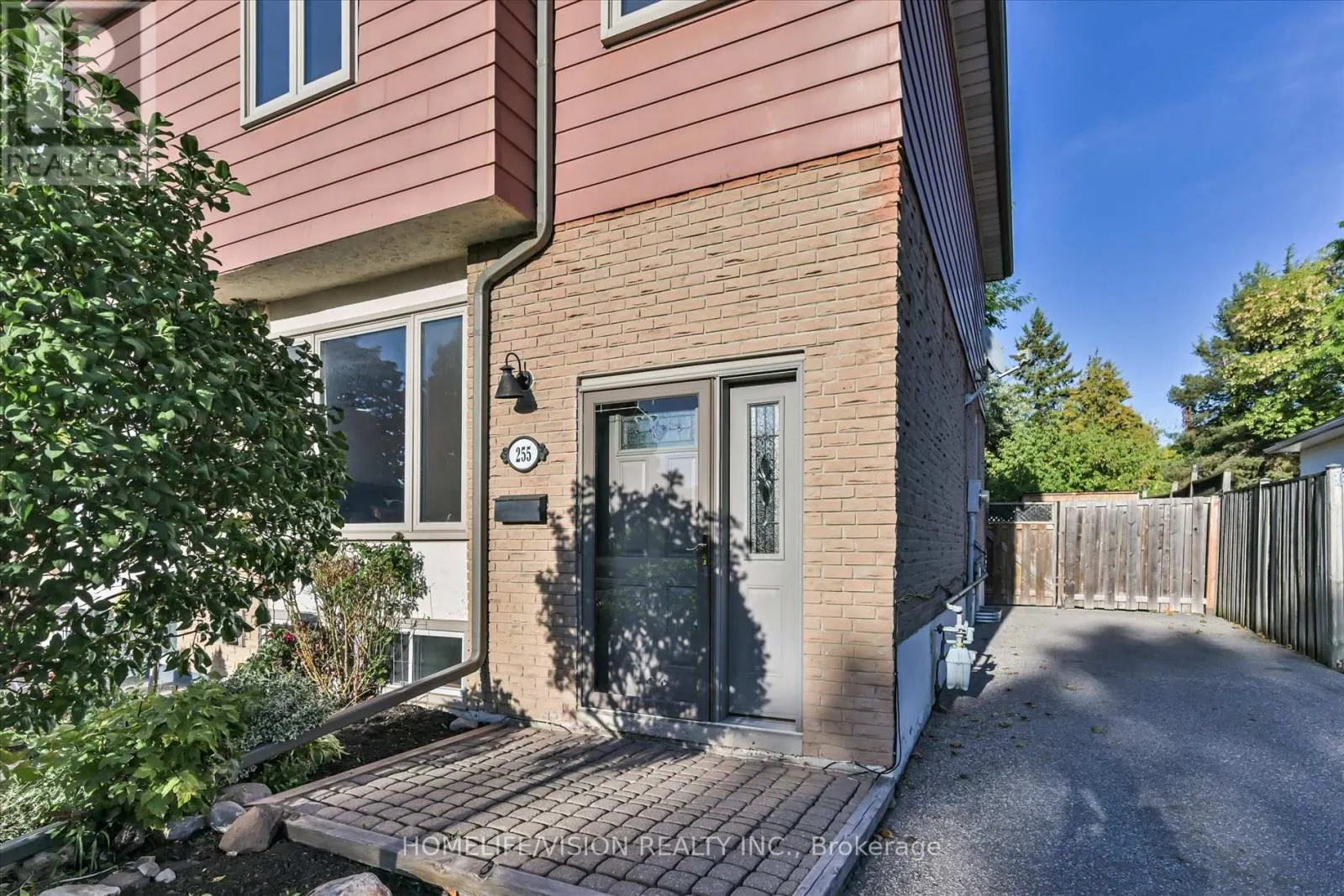 255 CEDAR AVENUE