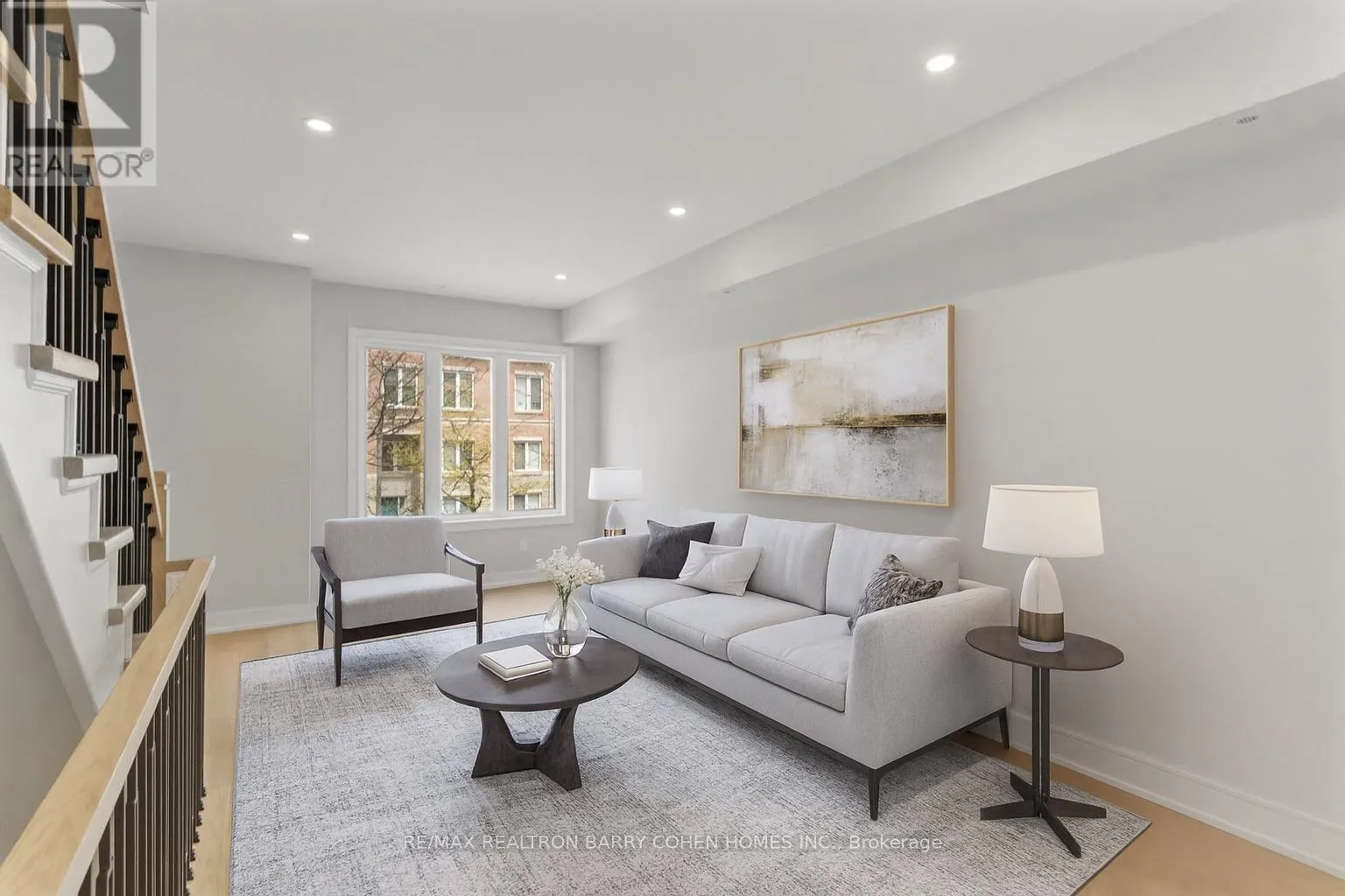 21 GALLERIA PARKWAY