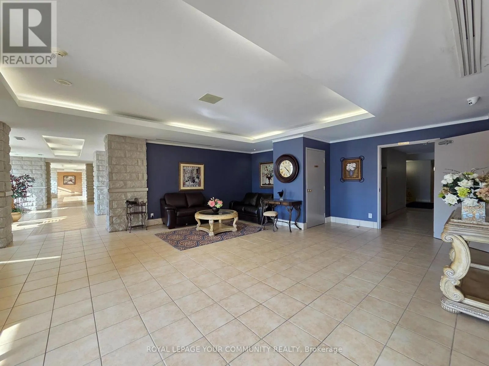 508 - 2504 RUTHERFORD ROAD