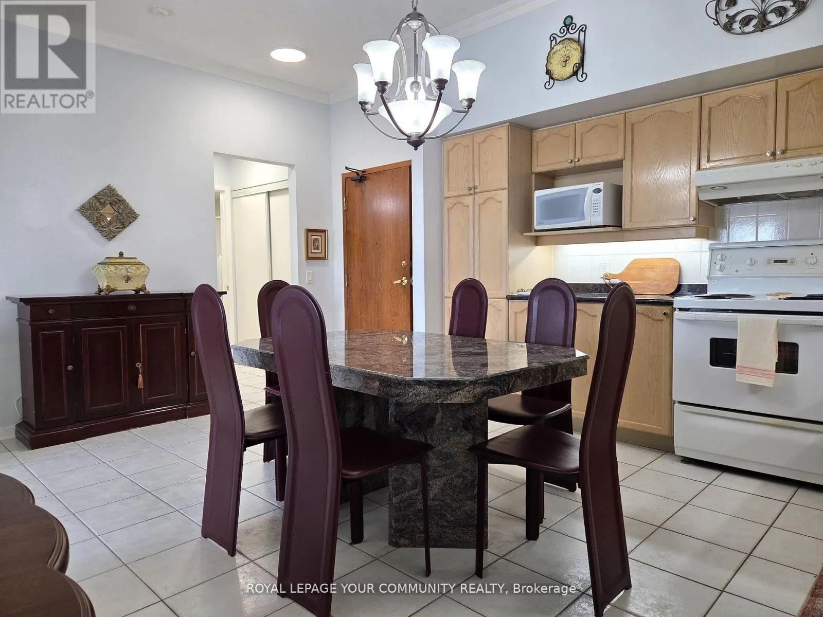 508 - 2504 RUTHERFORD ROAD