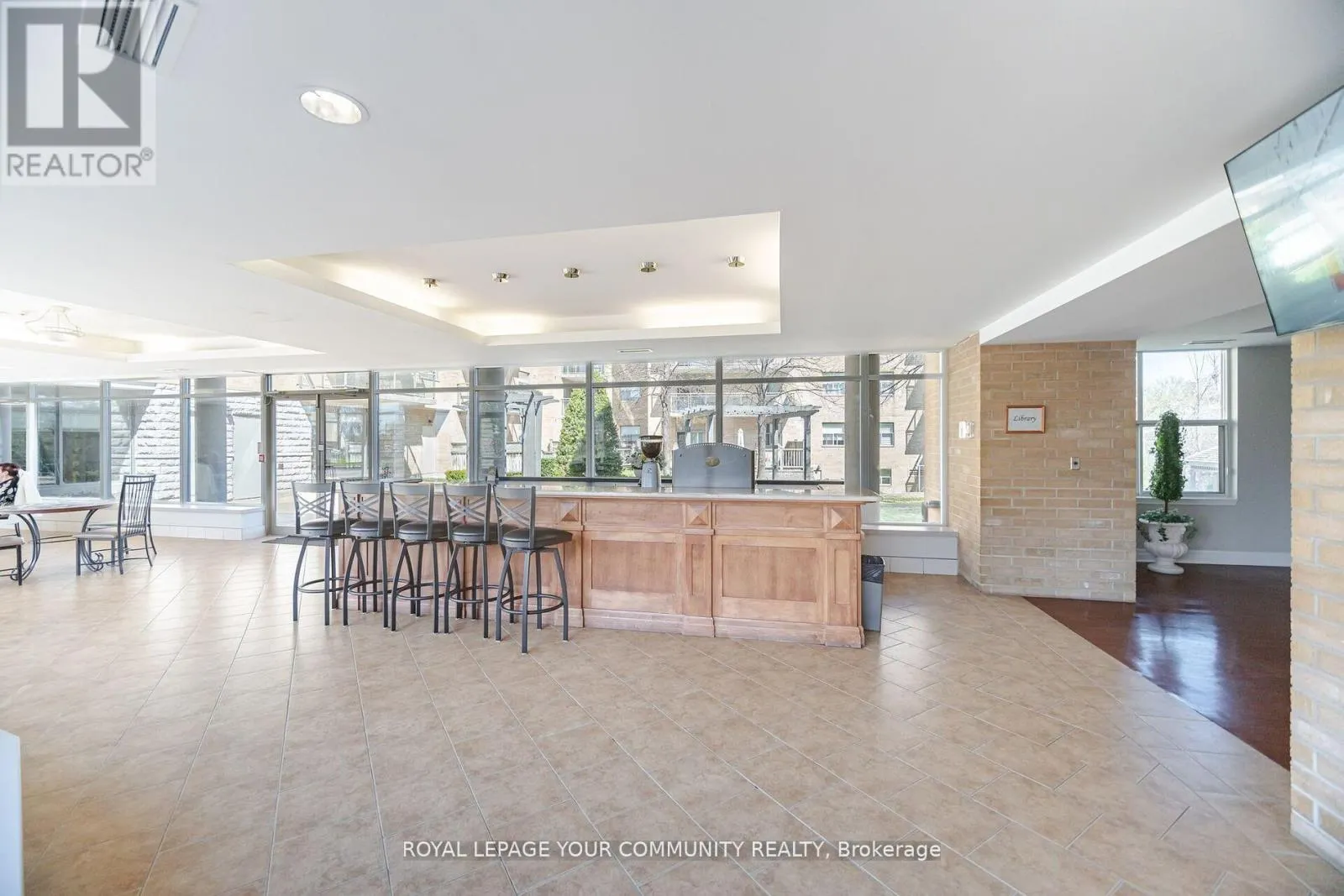 508 - 2504 RUTHERFORD ROAD