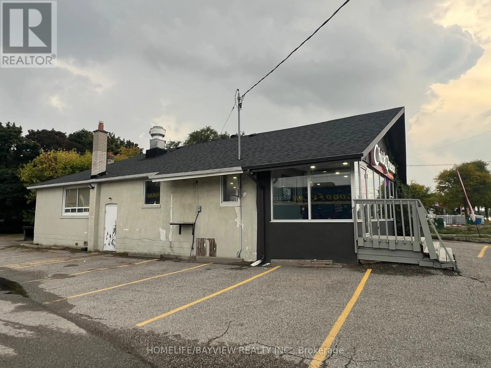 5775 HIGHWAY 7 E