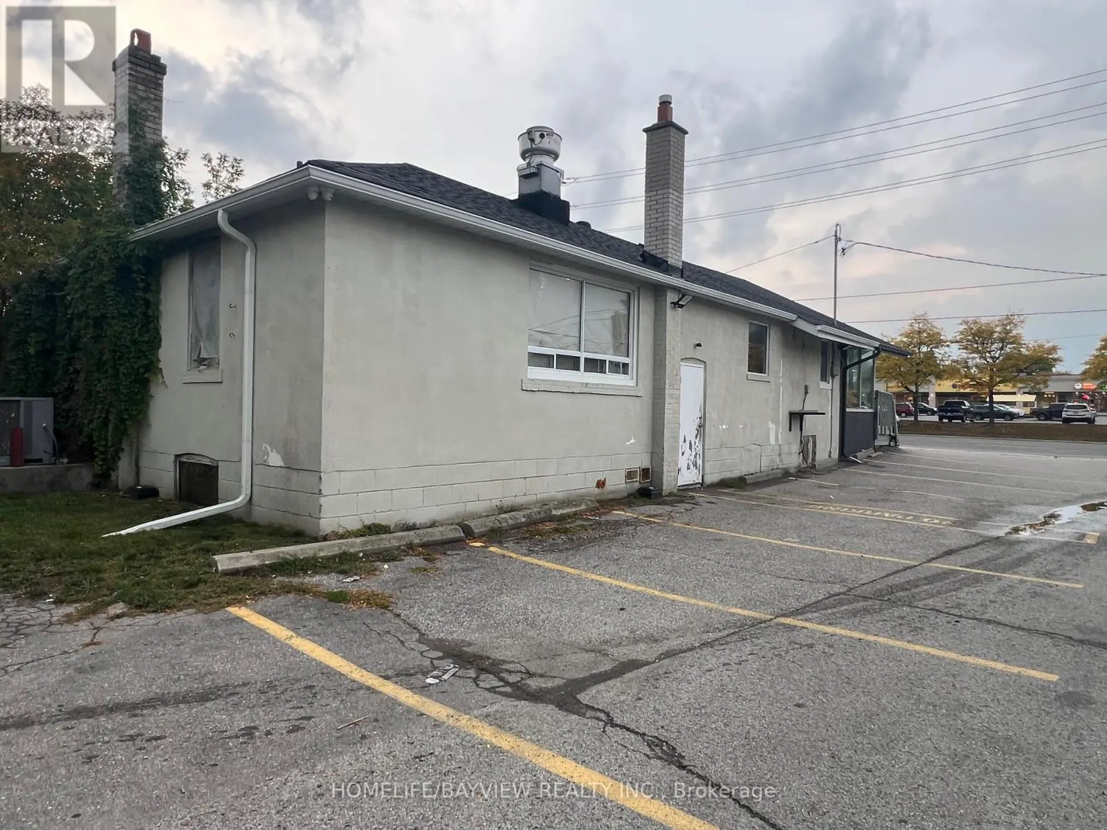 5775 HIGHWAY 7 E