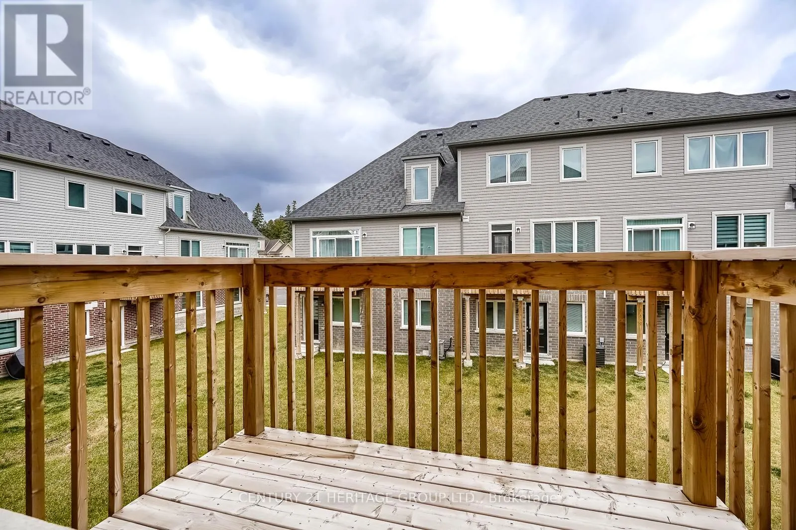125 LYALL STOKES CIRCLE
