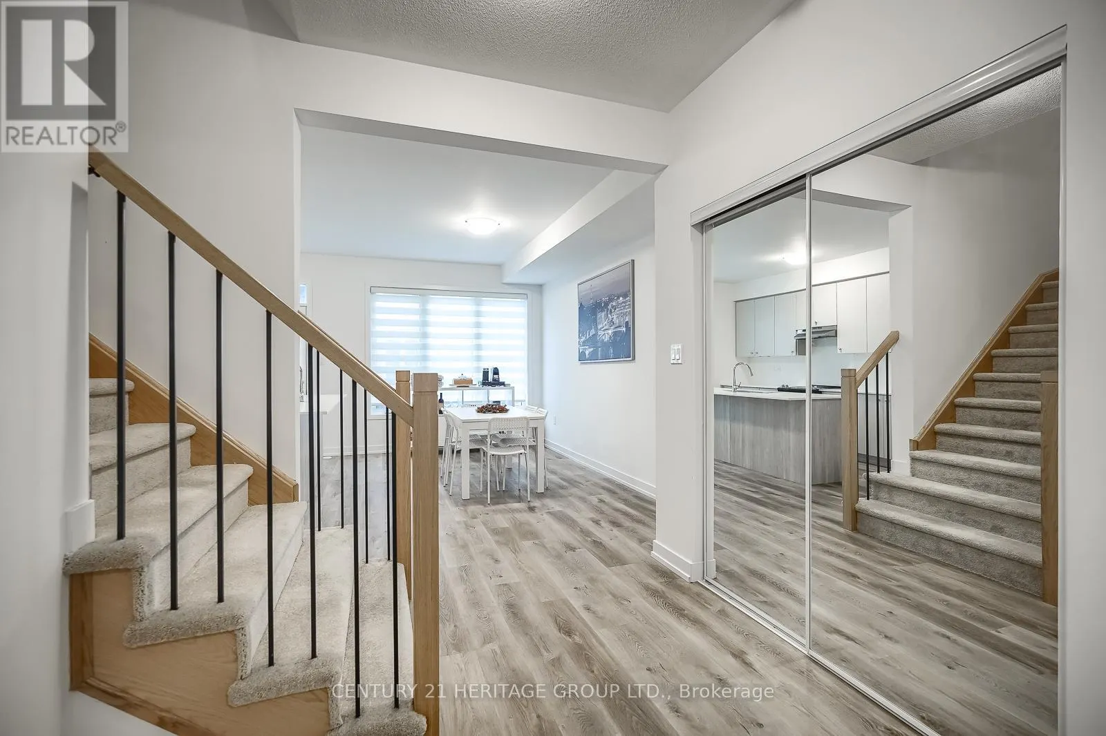 125 LYALL STOKES CIRCLE
