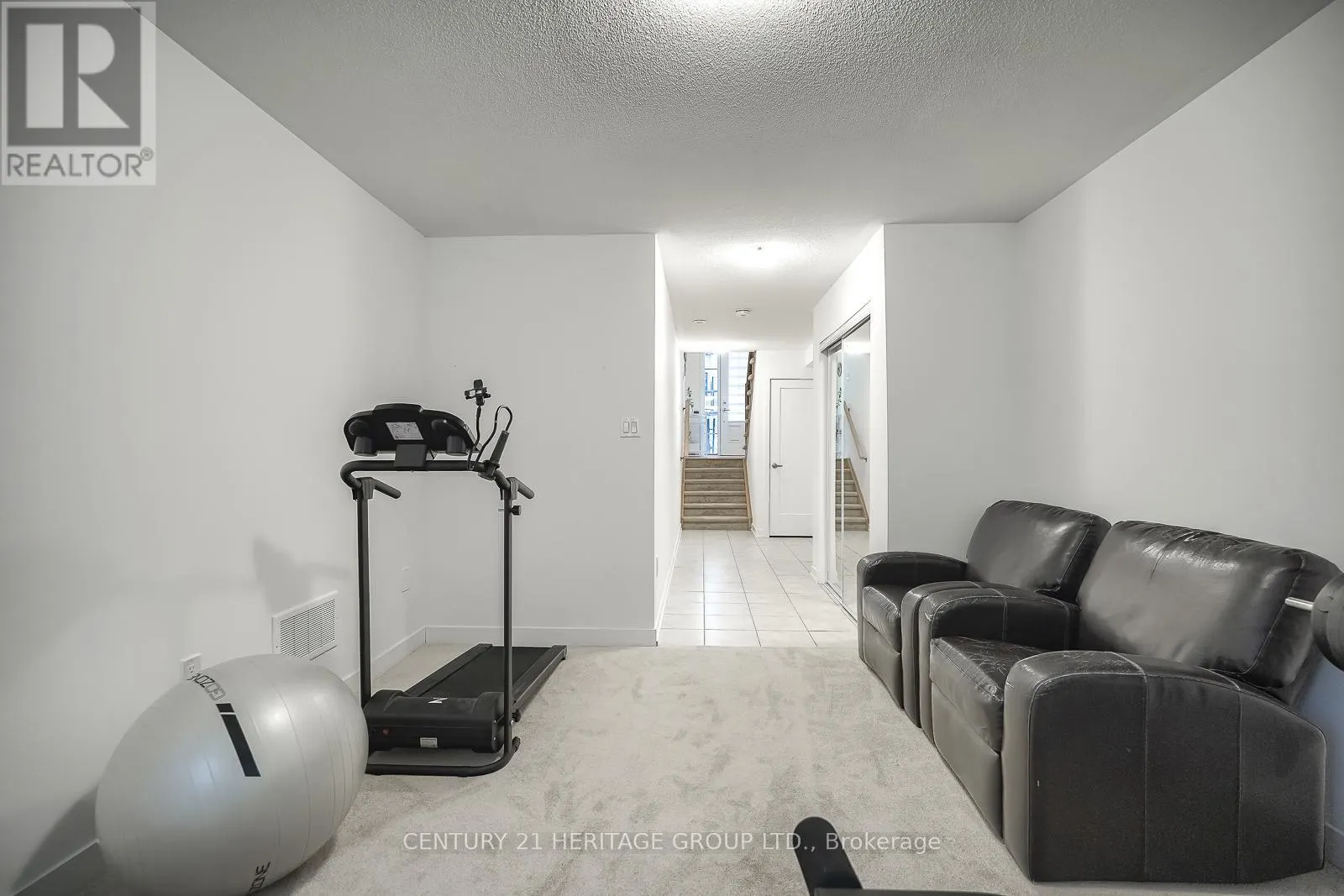 125 LYALL STOKES CIRCLE
