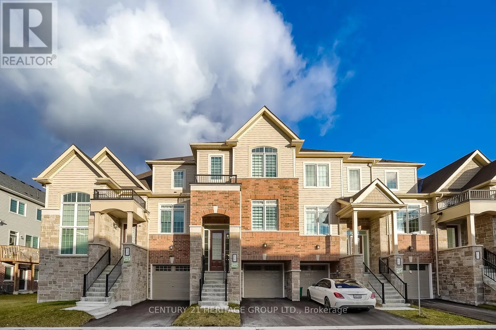 125 LYALL STOKES CIRCLE