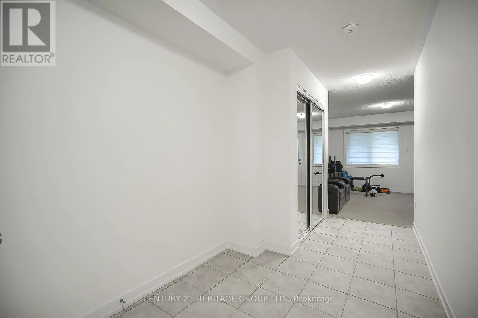 125 LYALL STOKES CIRCLE