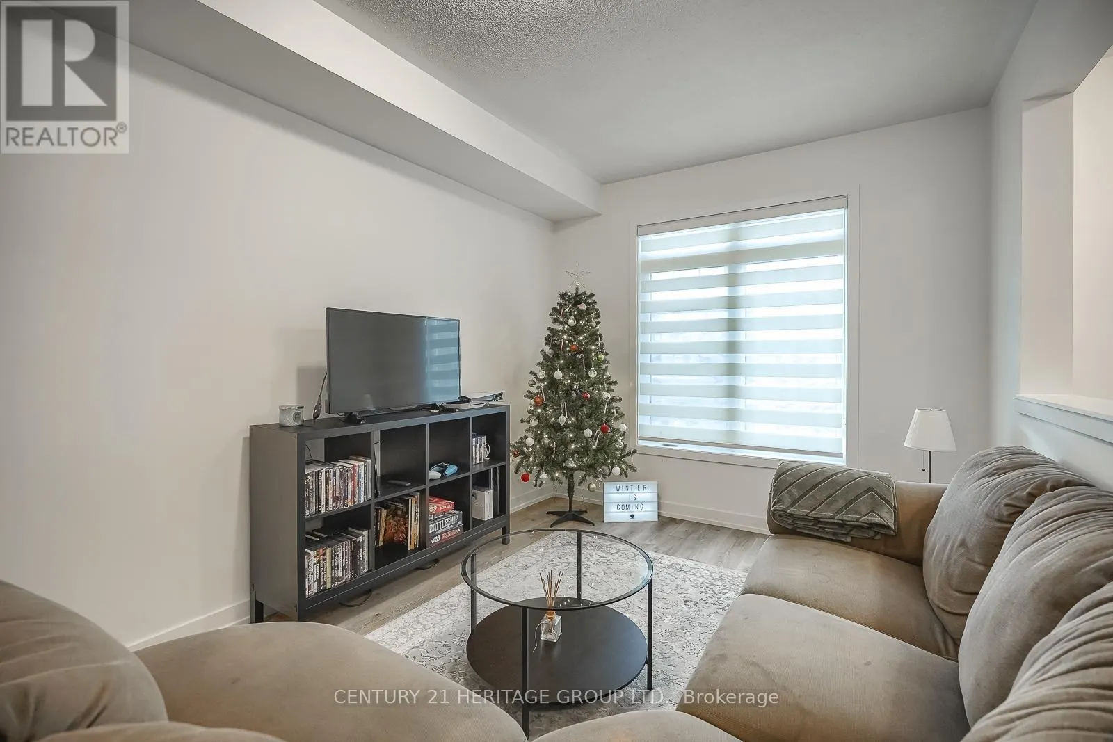 125 LYALL STOKES CIRCLE