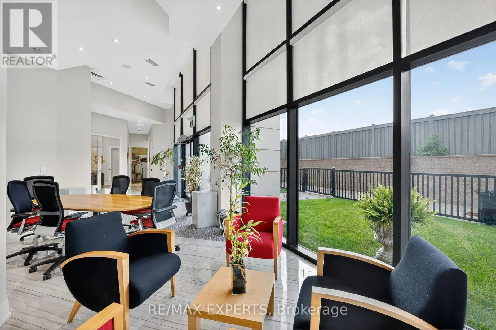 6 - 12 WOODSTREAM BOULEVARD