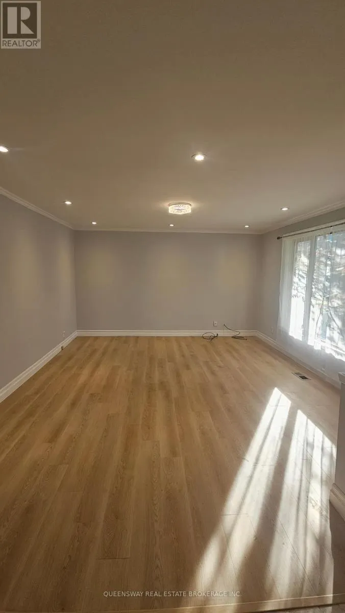 102 MURRAY DRIVE