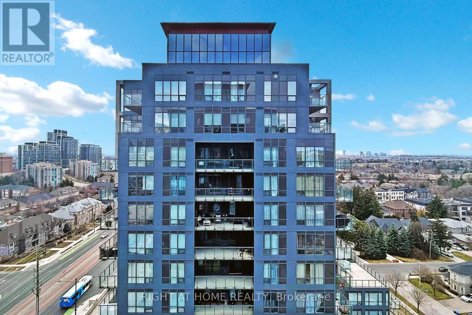1609B - 9090 YONGE STREET