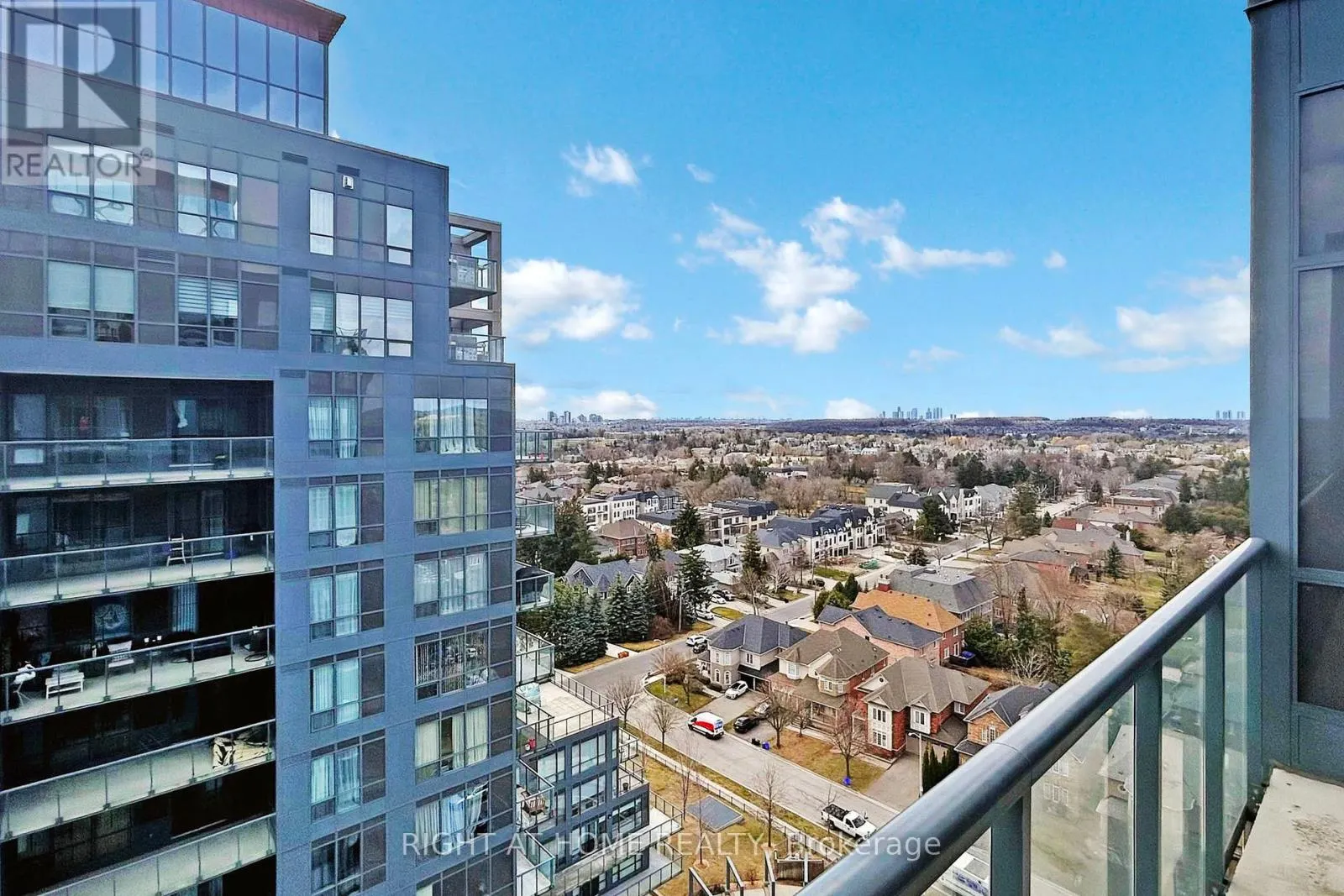 1609B - 9090 YONGE STREET