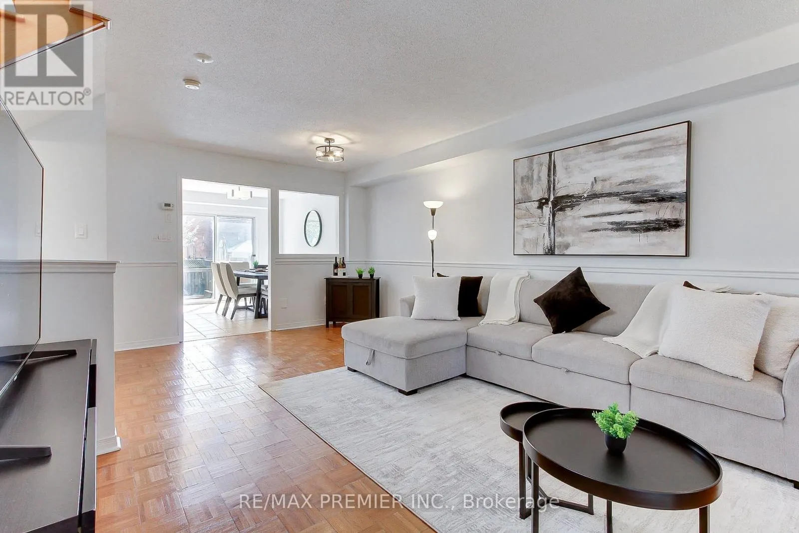 39 RONAN CRESCENT