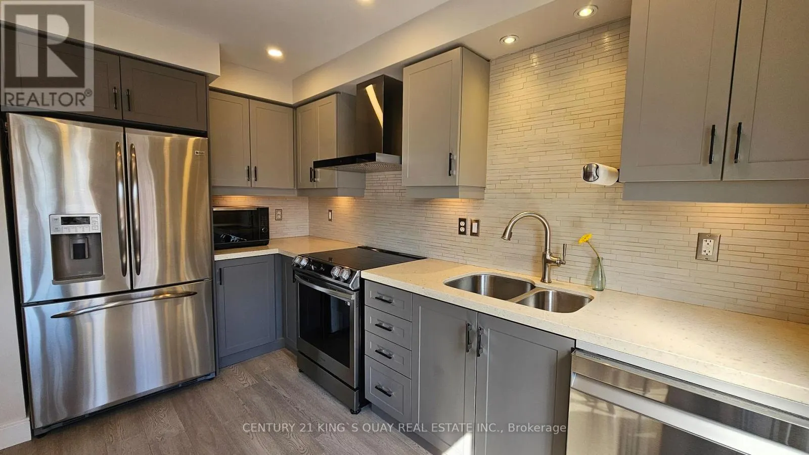759 CORNELL ROUGE BOULEVARD