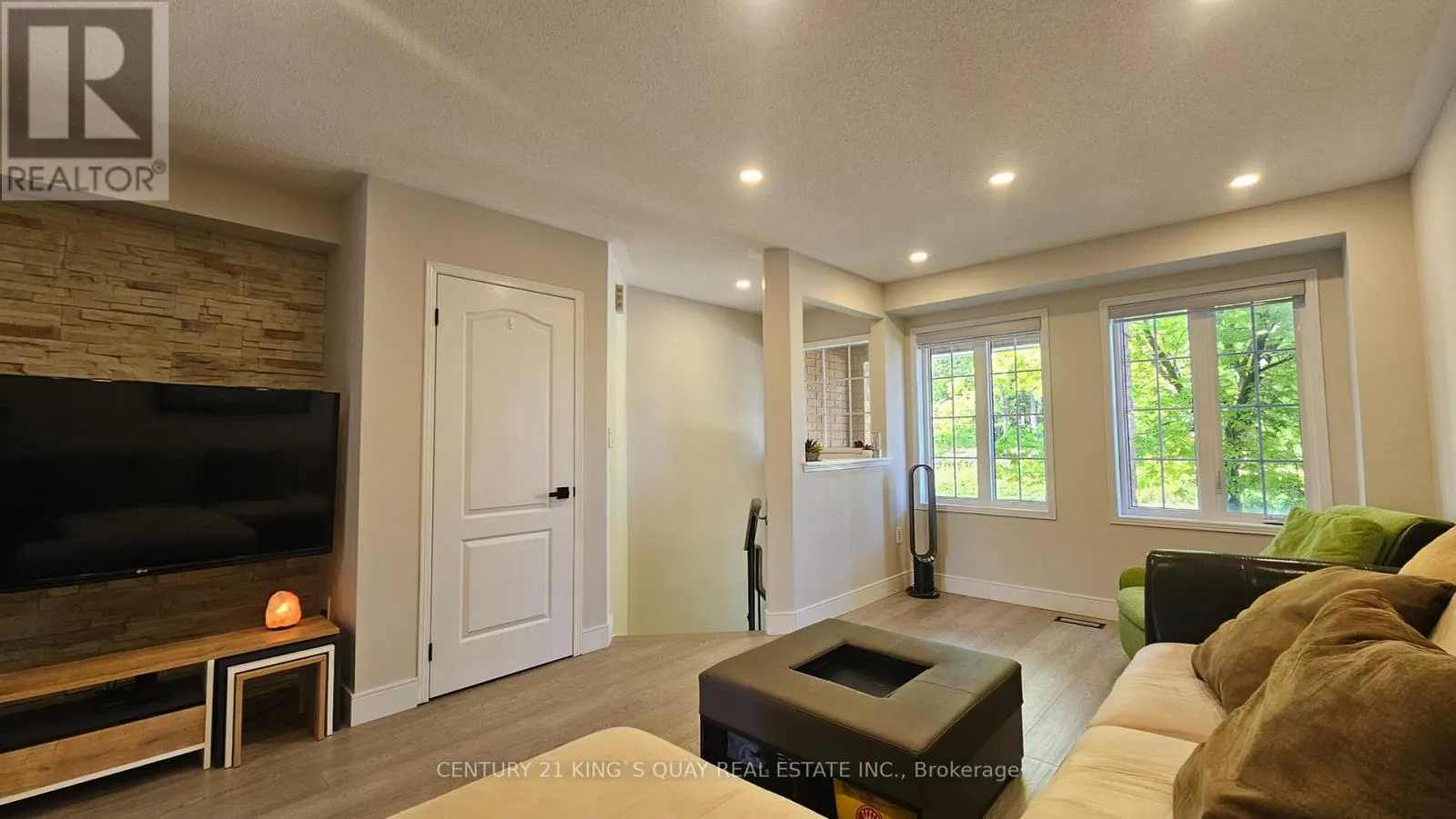759 CORNELL ROUGE BOULEVARD