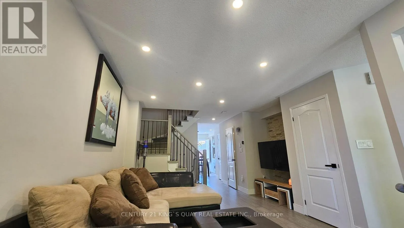 759 CORNELL ROUGE BOULEVARD