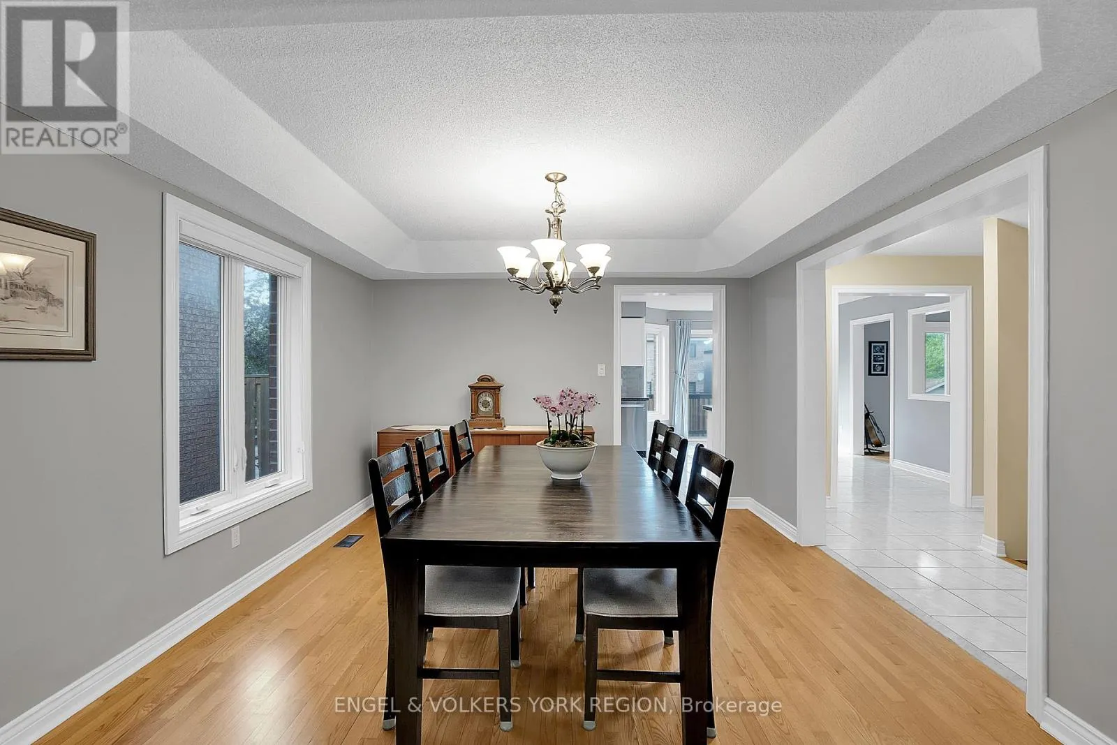 24 TIMBER VALLEY AVENUE