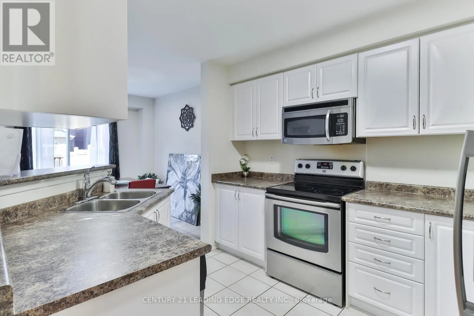 15 ROBERTDALE COURT
