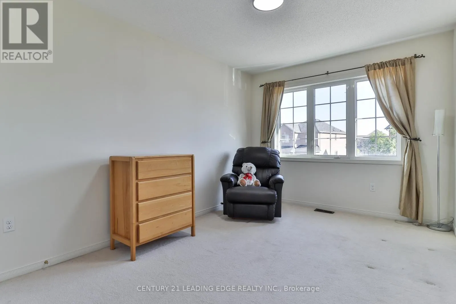 15 ROBERTDALE COURT