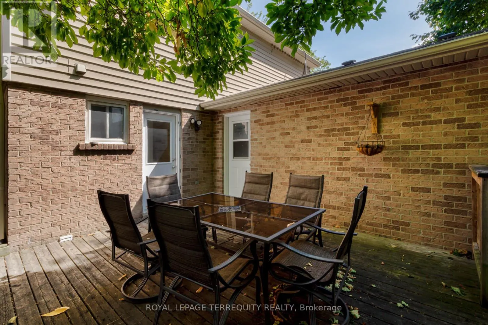 290 MANCHESTER DRIVE