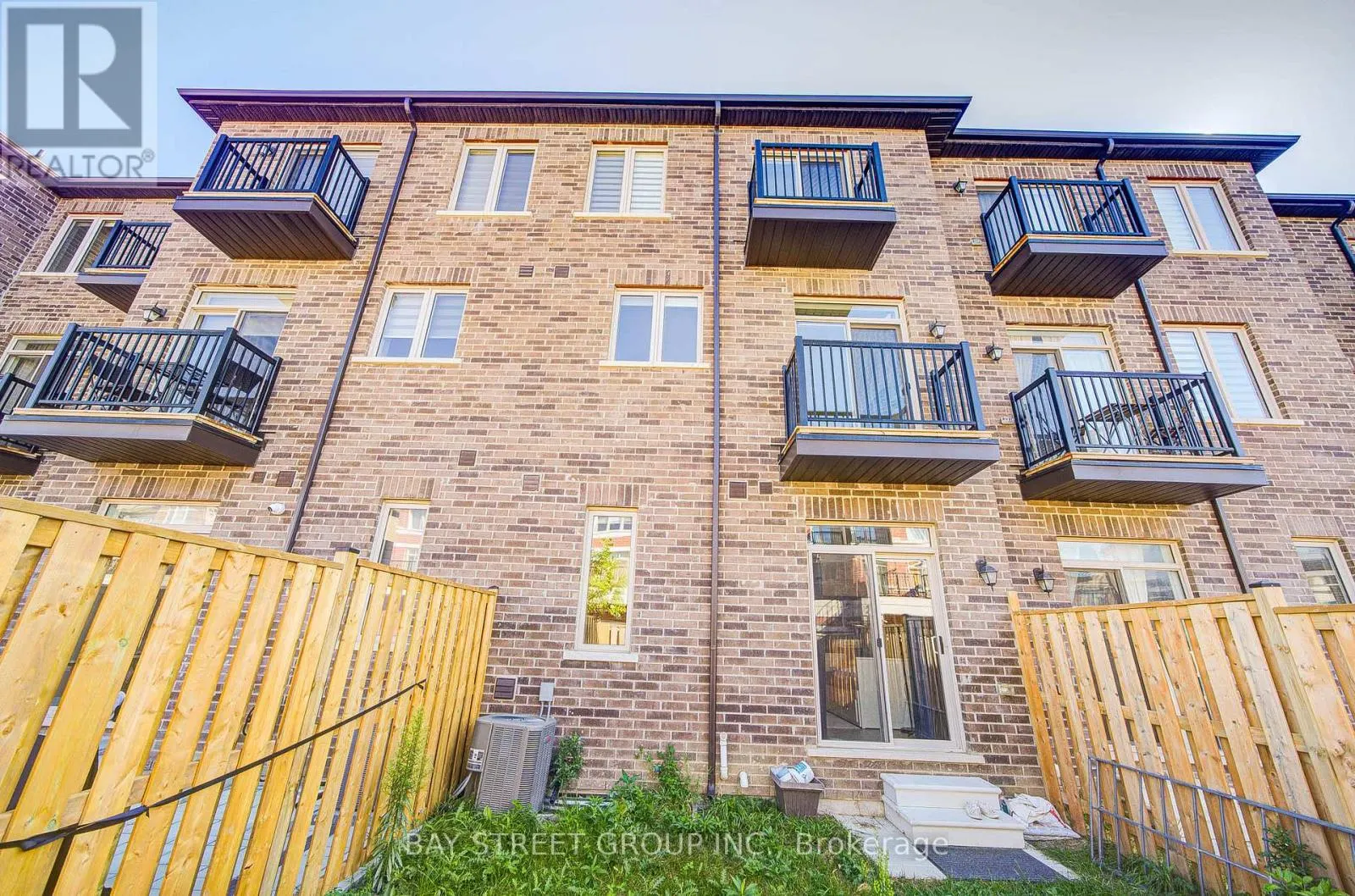 28 SISSONS WAY