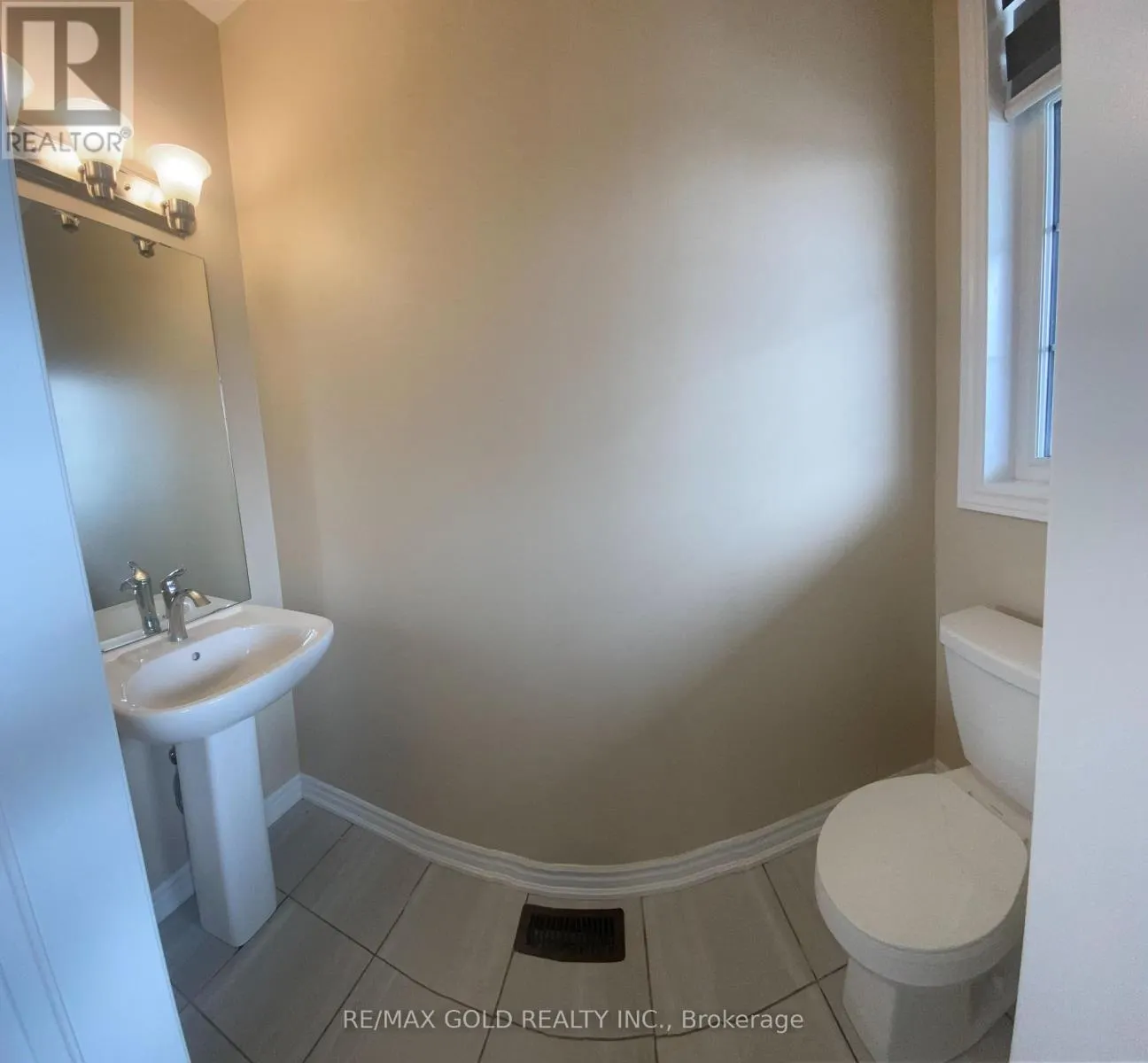 2242 GRAINGER LOOP