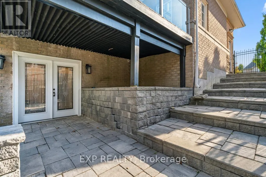 22 LONGTHORPE COURT