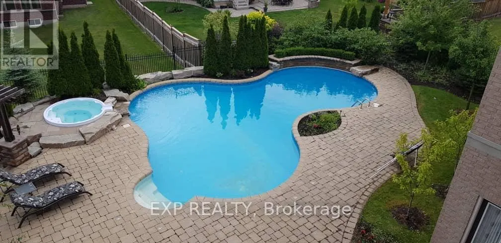 22 LONGTHORPE COURT