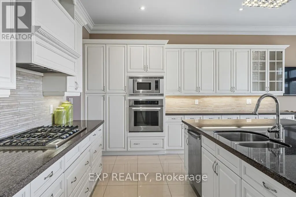 22 LONGTHORPE COURT
