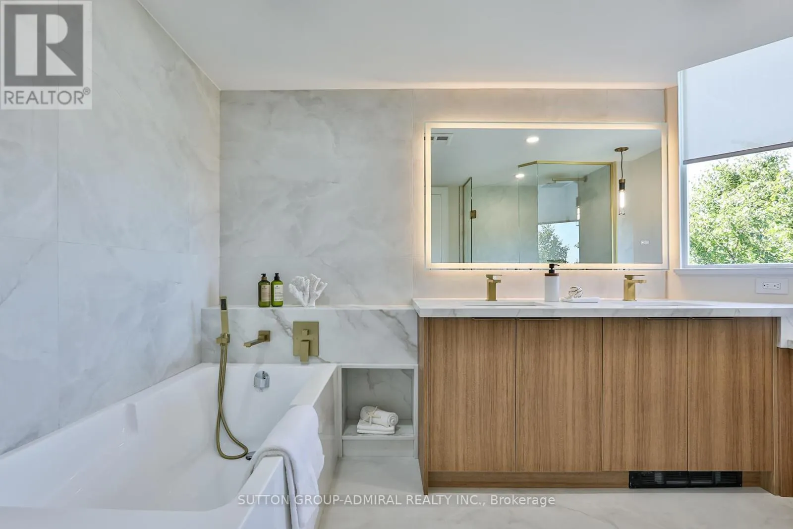 610 - 7250 YONGE STREET
