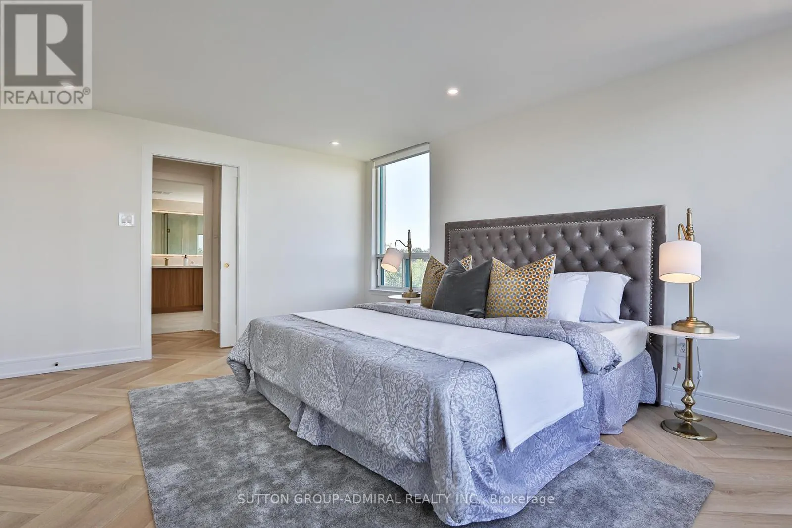 610 - 7250 YONGE STREET