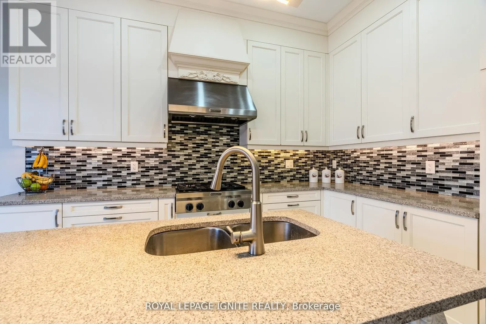 73 KENTWOOD CRESCENT