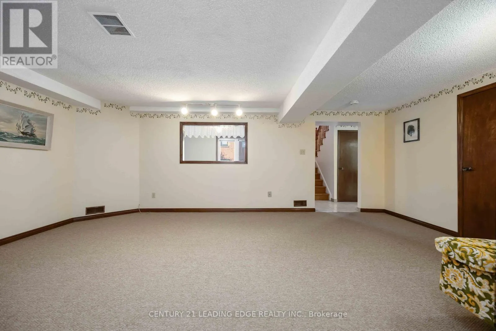 52 ASPEN CRESCENT