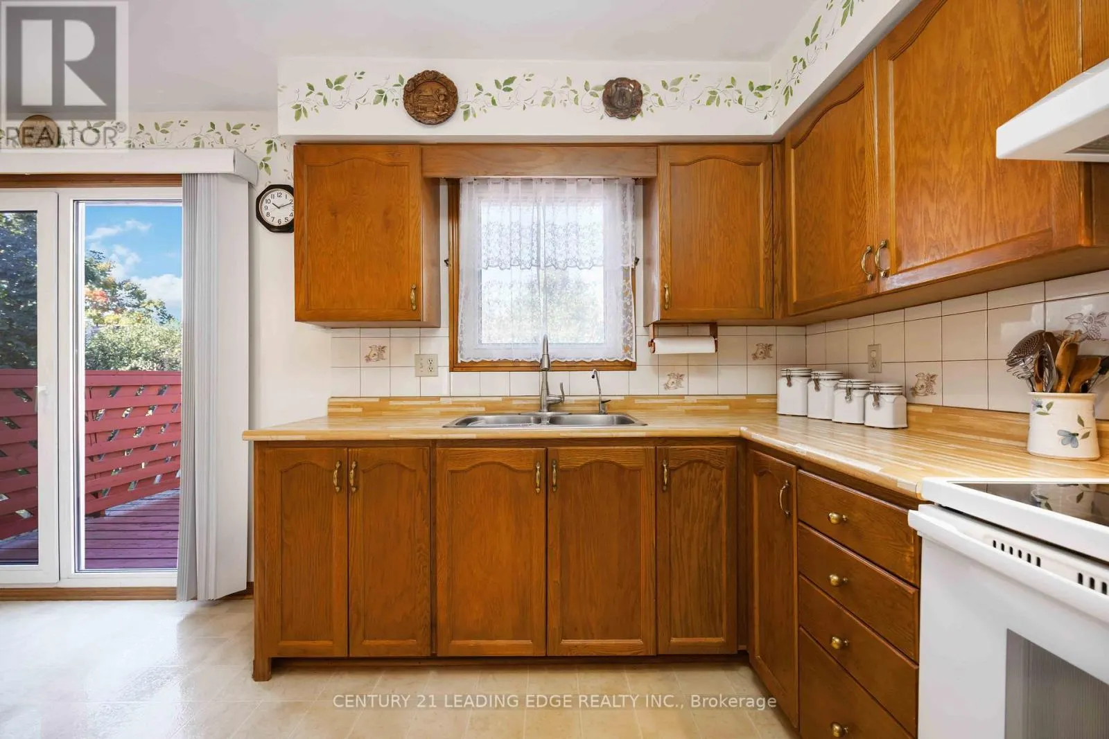 52 ASPEN CRESCENT