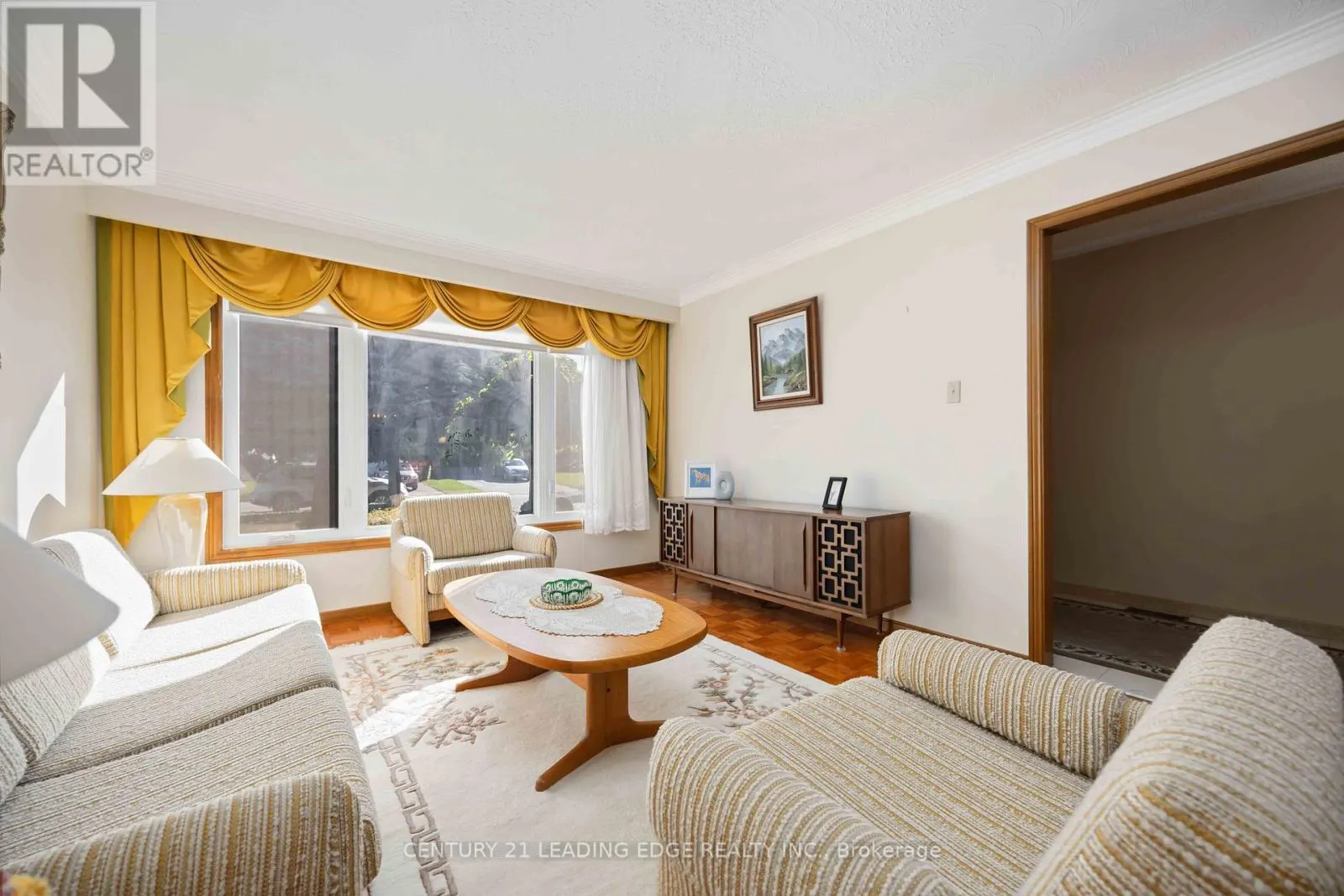52 ASPEN CRESCENT