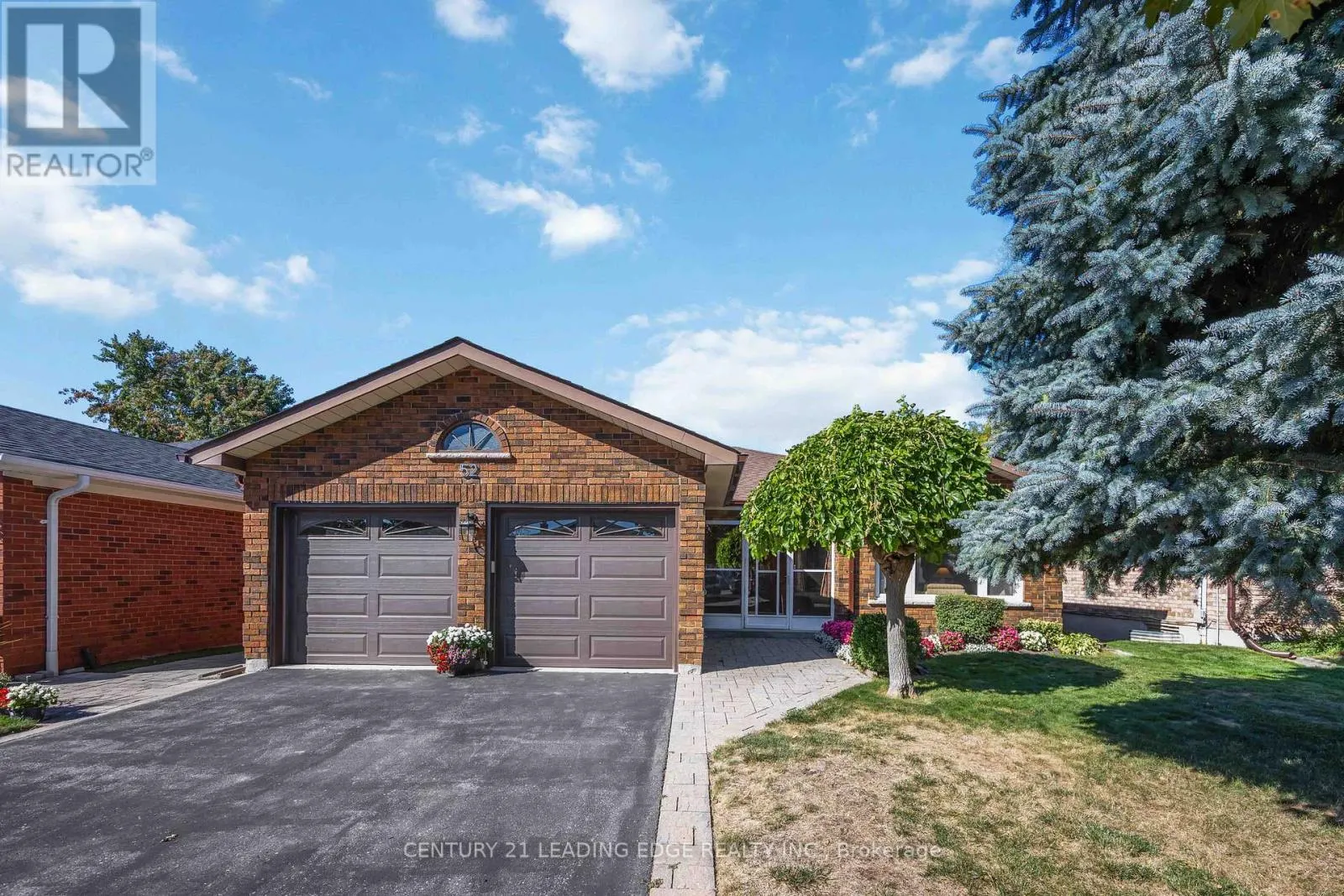 52 ASPEN CRESCENT
