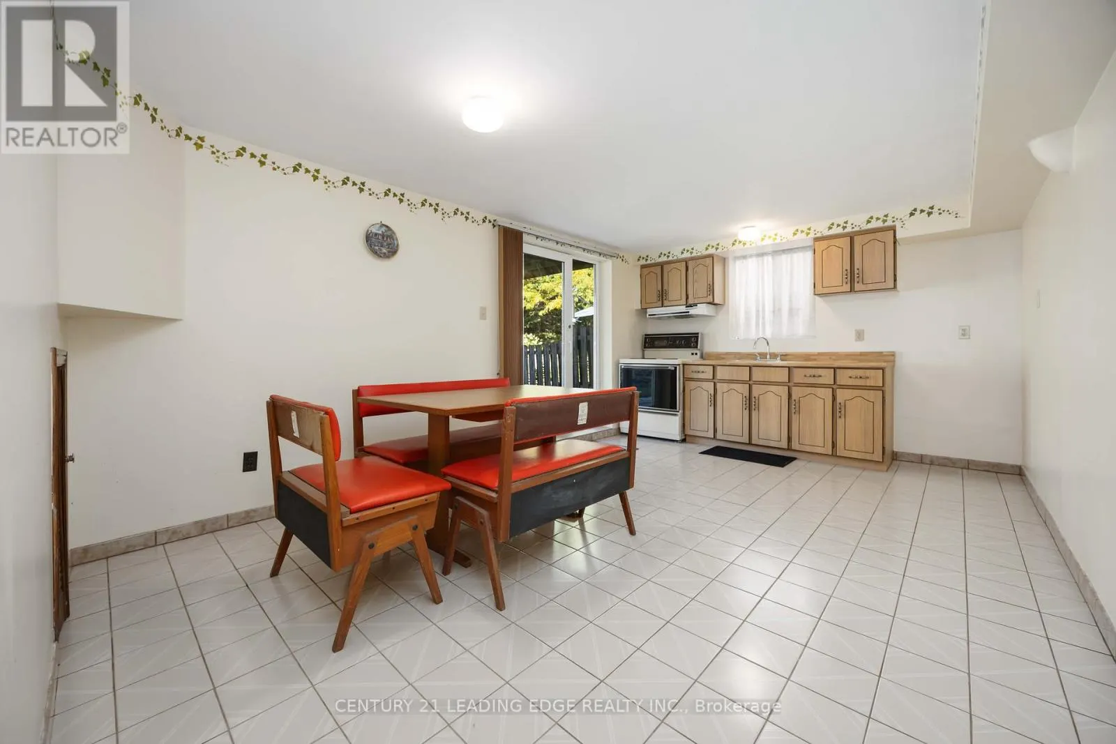 52 ASPEN CRESCENT