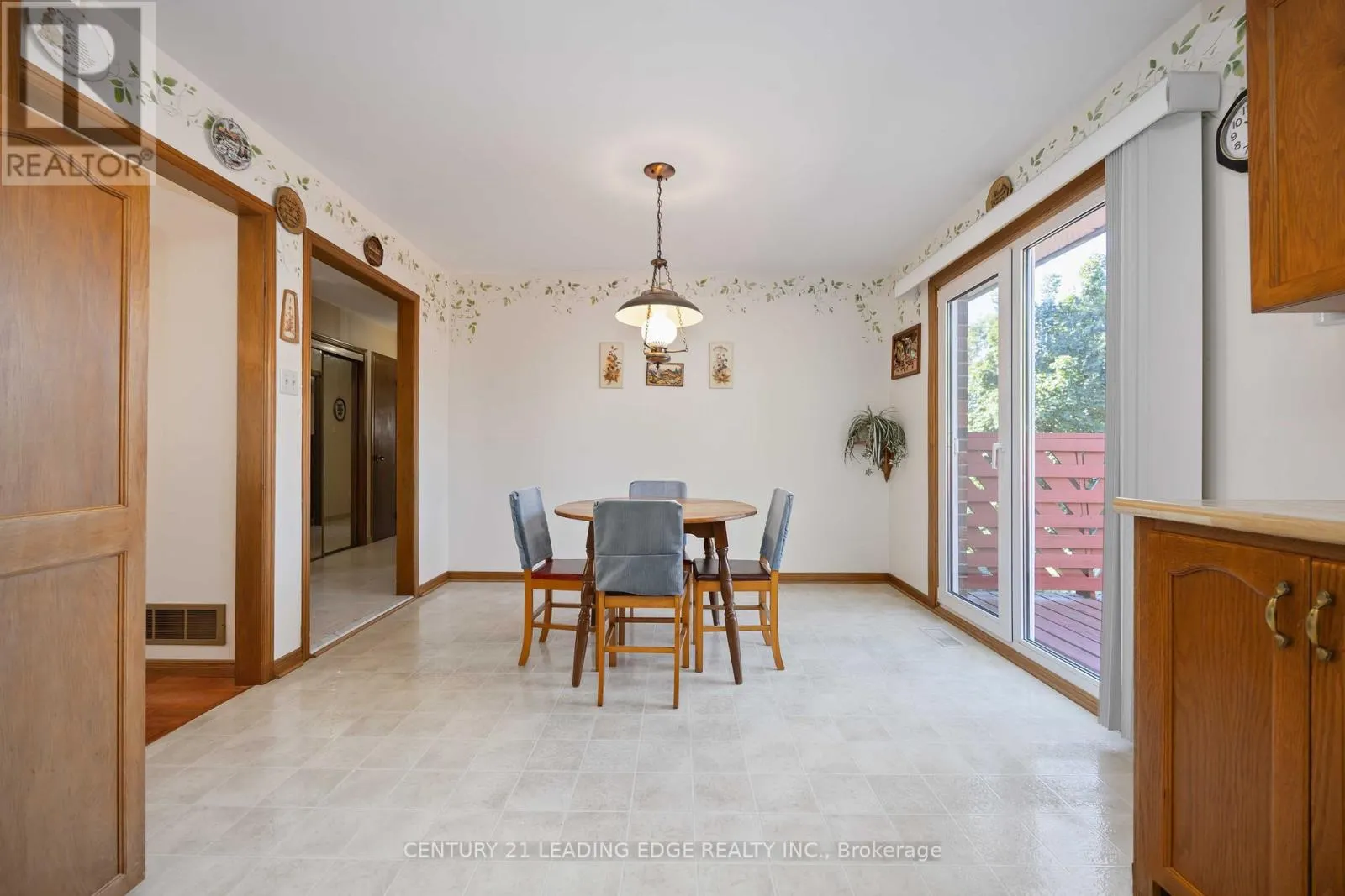 52 ASPEN CRESCENT