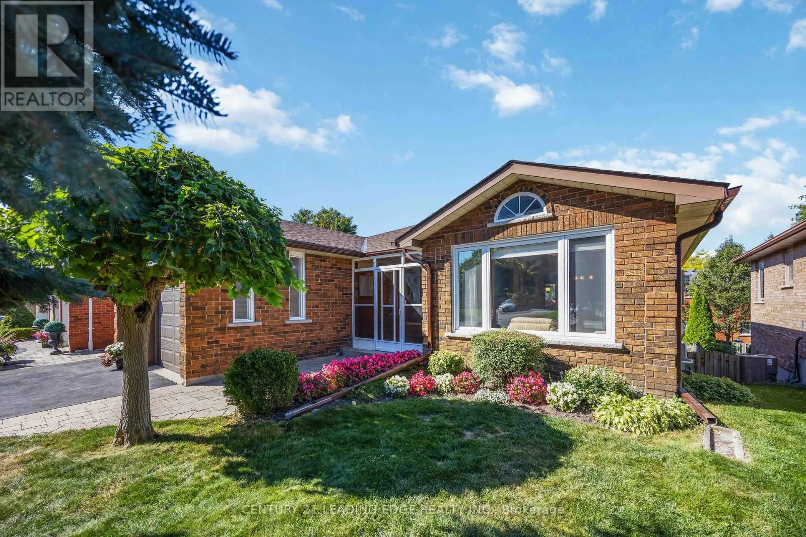 52 ASPEN CRESCENT