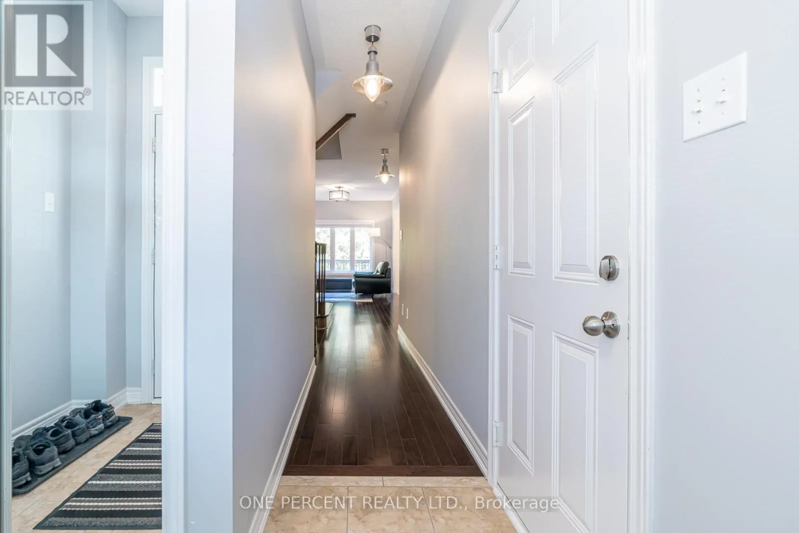 707 JOHN COLE COURT