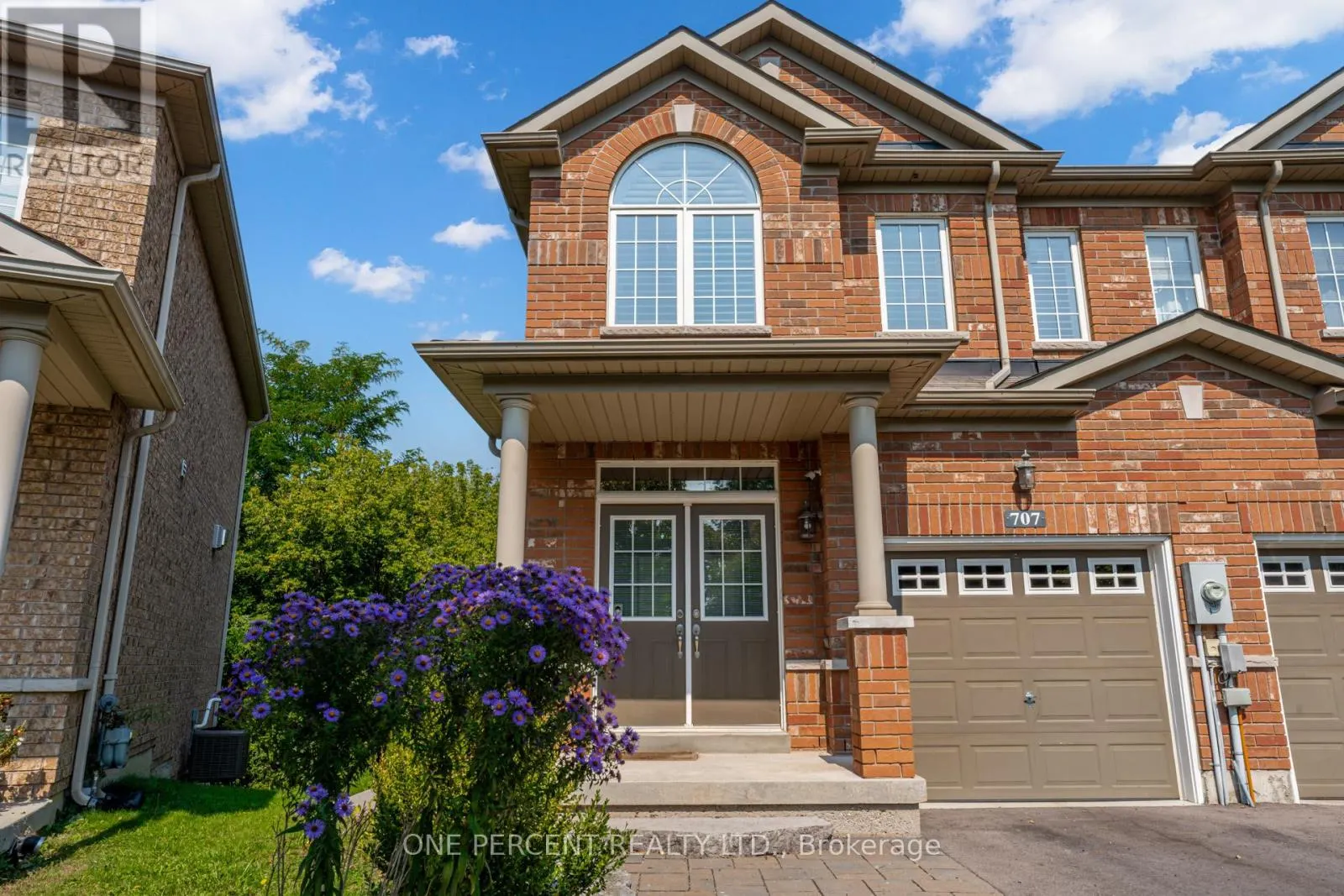 707 JOHN COLE COURT