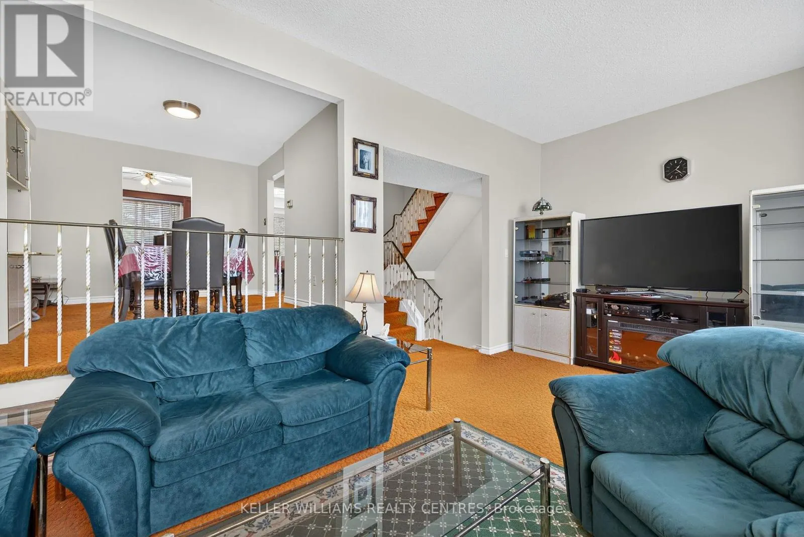 100 POPLAR CRESCENT